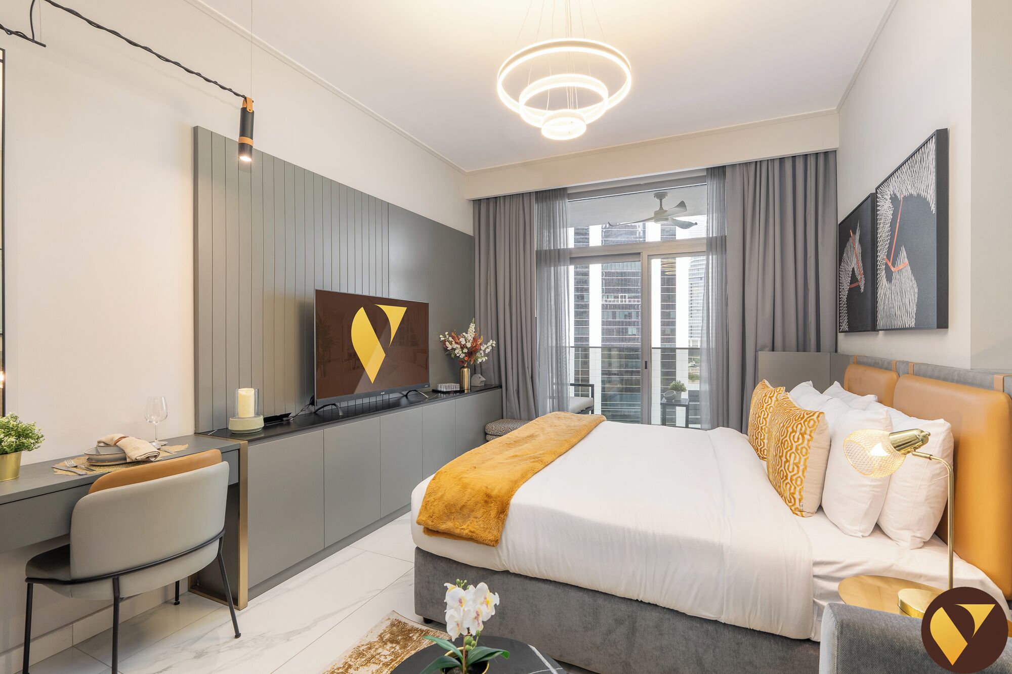 Luksushuoneisto, parveke, näköala uima-altaalle | Silitysrauta/-lauta, vauvansängyt, ilmainen Wi-Fi, vuodevaatteet