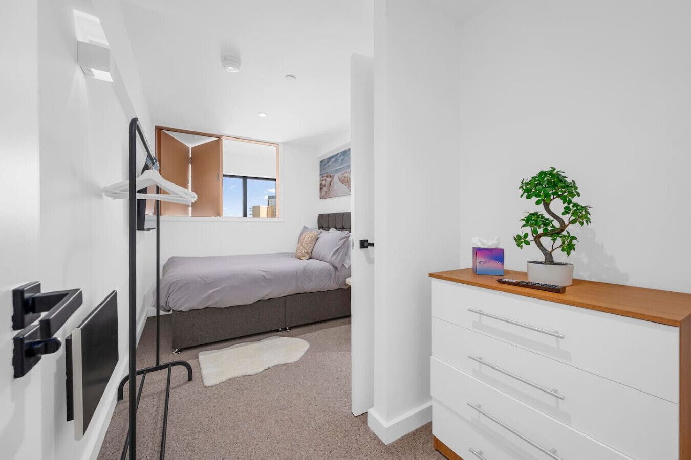 2 bedrooms, desk, iron/ironing board, travel crib