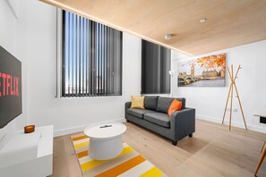 Smart TV - Stylish Modern Apartment: Central Manchester (Greater Manchester)