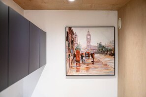 Interior detail - Modern Duplex: Central Manchester (Greater Manchester)