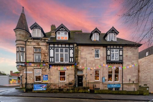Stylish Central Apartment: Peak District