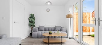 Luxurious Stylish: Modern Home