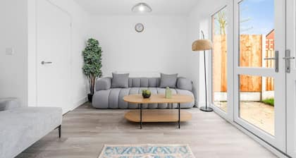 Luxurious Stylish: Modern Home