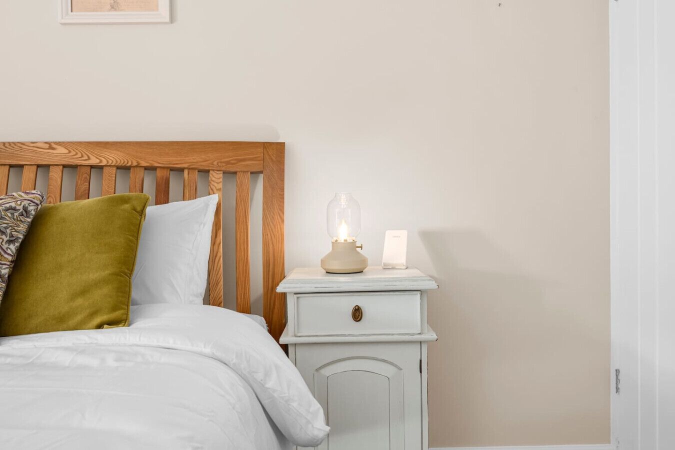 2 bedrooms, desk, iron/ironing board, travel cot