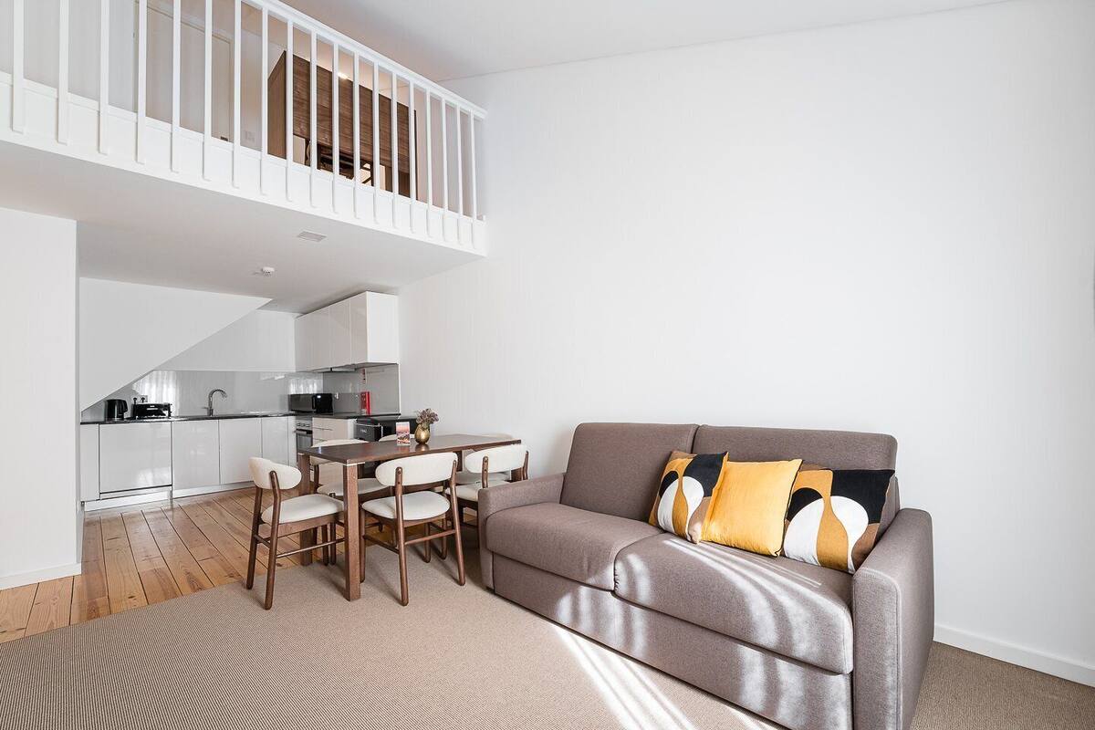 Lägenhet (Two-Bedroom Apartment with Balcony)