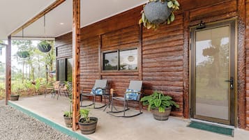 Casa, 3 habitaciones, para fumadores, balcón | Terraza o patio