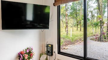 House, 3 Bedrooms, Smoking, Balcony | Interior
