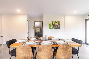 House, 3 Bedrooms, Smoking, Patio | Dining room