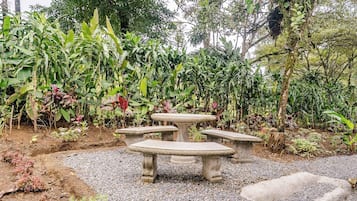 Ferienhaus, 3 Schlafzimmer, Raucher, Terrasse | Speisen im Freien