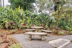 House, 3 Bedrooms, Smoking, Patio | Outdoor dining