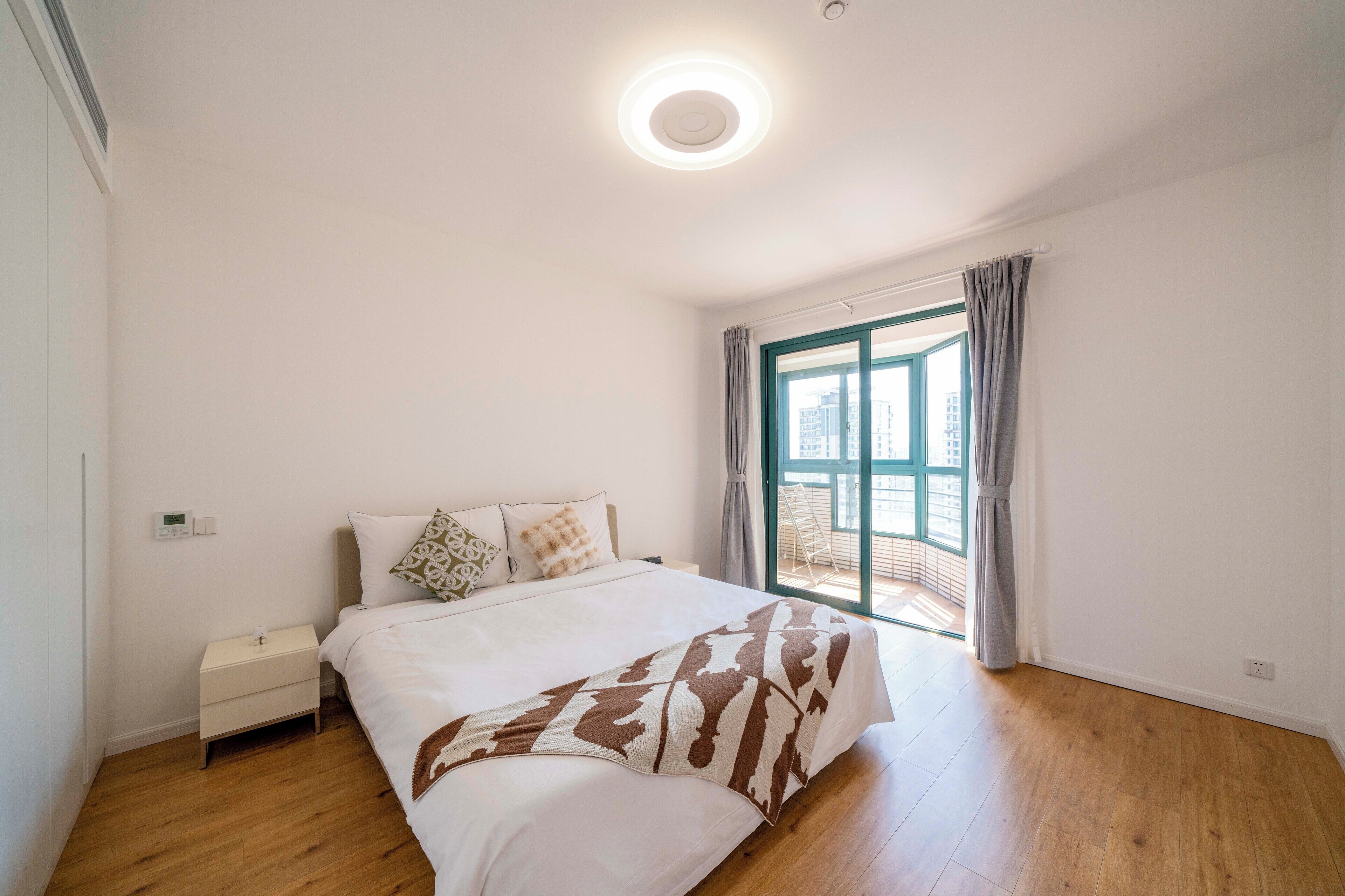 Superior Apartment, 4 Bedrooms, Balcony, City View | Iron/ironing board, free WiFi