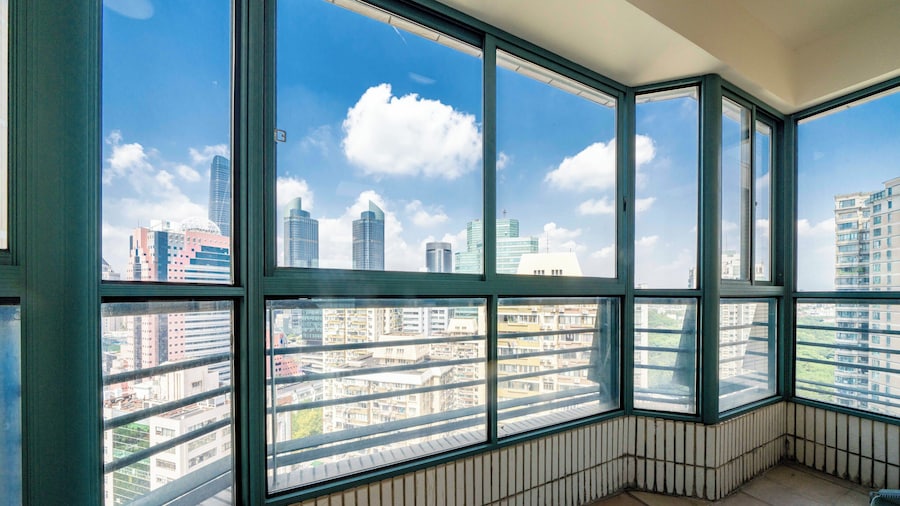 Tyms Spacious 4BR 2BA Apt Xujiahui