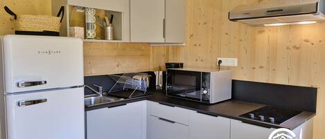 Réfrigérateur, micro-ondes