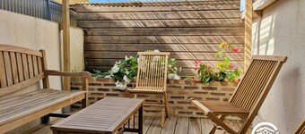 La Maison du Bourg Cottage with Terrace and Parking, 4 People in Louverné