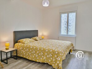 3 bedrooms, free WiFi, bed sheets