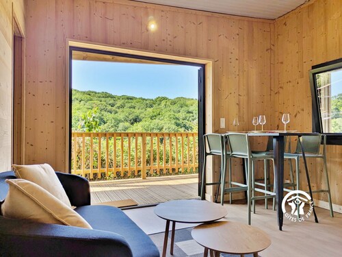 Cozy chalet near Laval, 4 pers., pets allowed