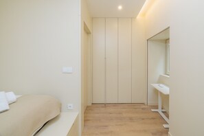 2 bedrooms, iron/ironing board, free WiFi, bed sheets - Urban Tales Barcelos - 2 (Barcelos)