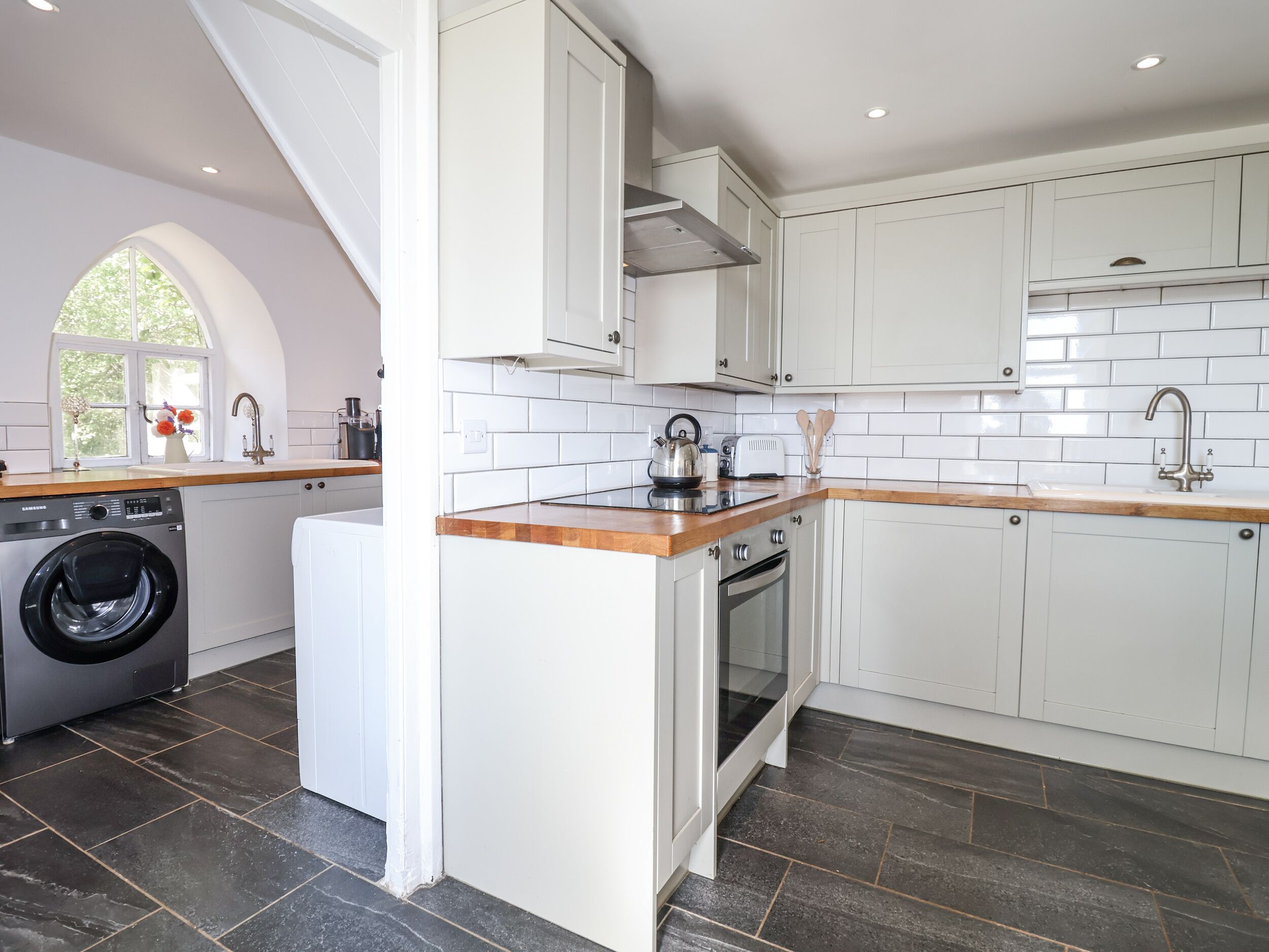 Cottage | Cuisine privée | Lave-vaisselle, batterie de cuisine, vaisselle et ustensiles