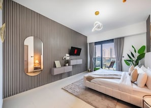 2 bedrooms, desk, iron/ironing board, WiFi