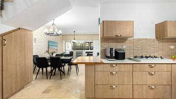 ๋น๋ผ | ์ ์ฉ ์ฃผ๋ฐฉ