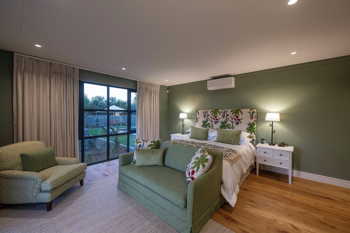 Exclusive Villa, 4 Bedrooms | In-room safe, iron/ironing board (on request), WiFi (free)