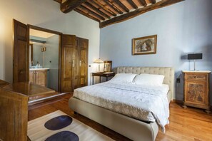 3 habitaciones, tabla de planchar con plancha y wifi gratis
