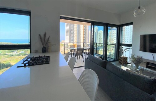 Cool & Urban Apt Luxury Tower Sea View