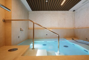 Sauna, höyrysauna, hierontapalveluita