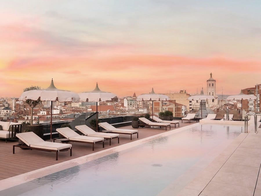 Außenpool (je nach Saison geöffnet)