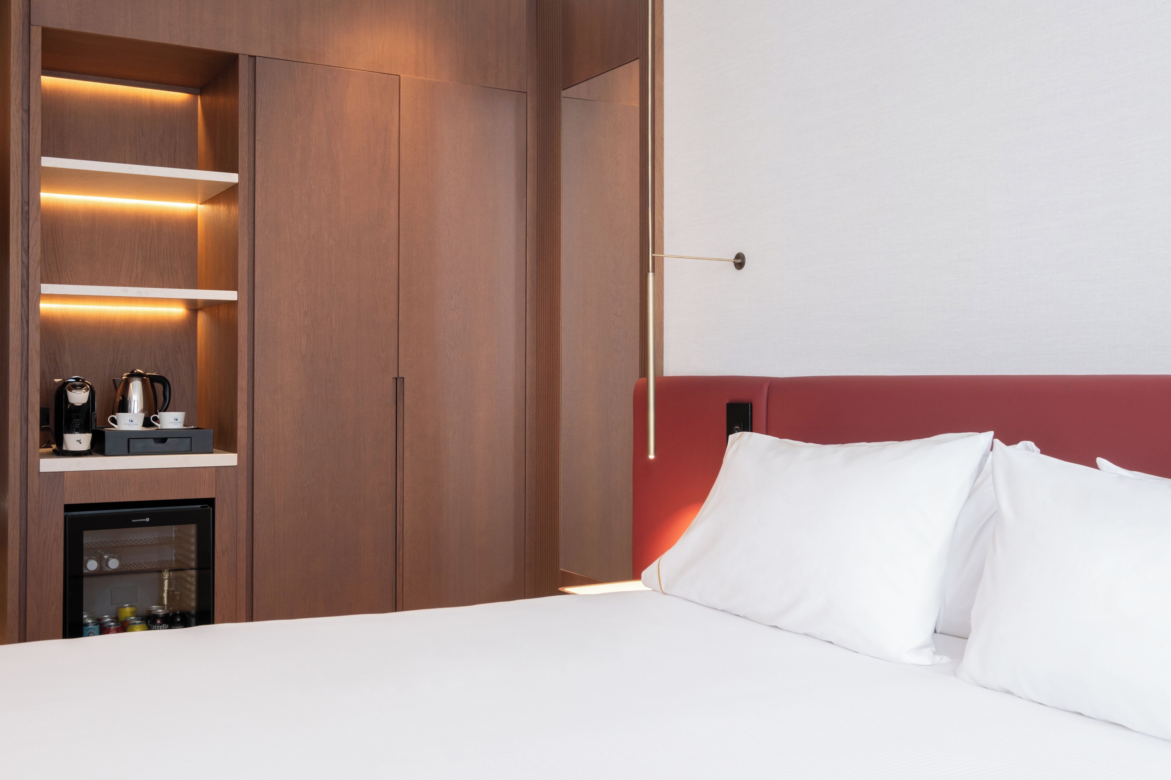 Habitación Premium doble, 1 cama de matrimonio grande, terraza | Minibar, caja fuerte, escritorio y espacio para trabajar con un portátil