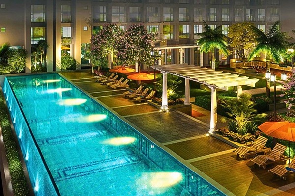 Infinity pool