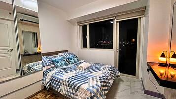Deluxe Suite, City View | Free WiFi