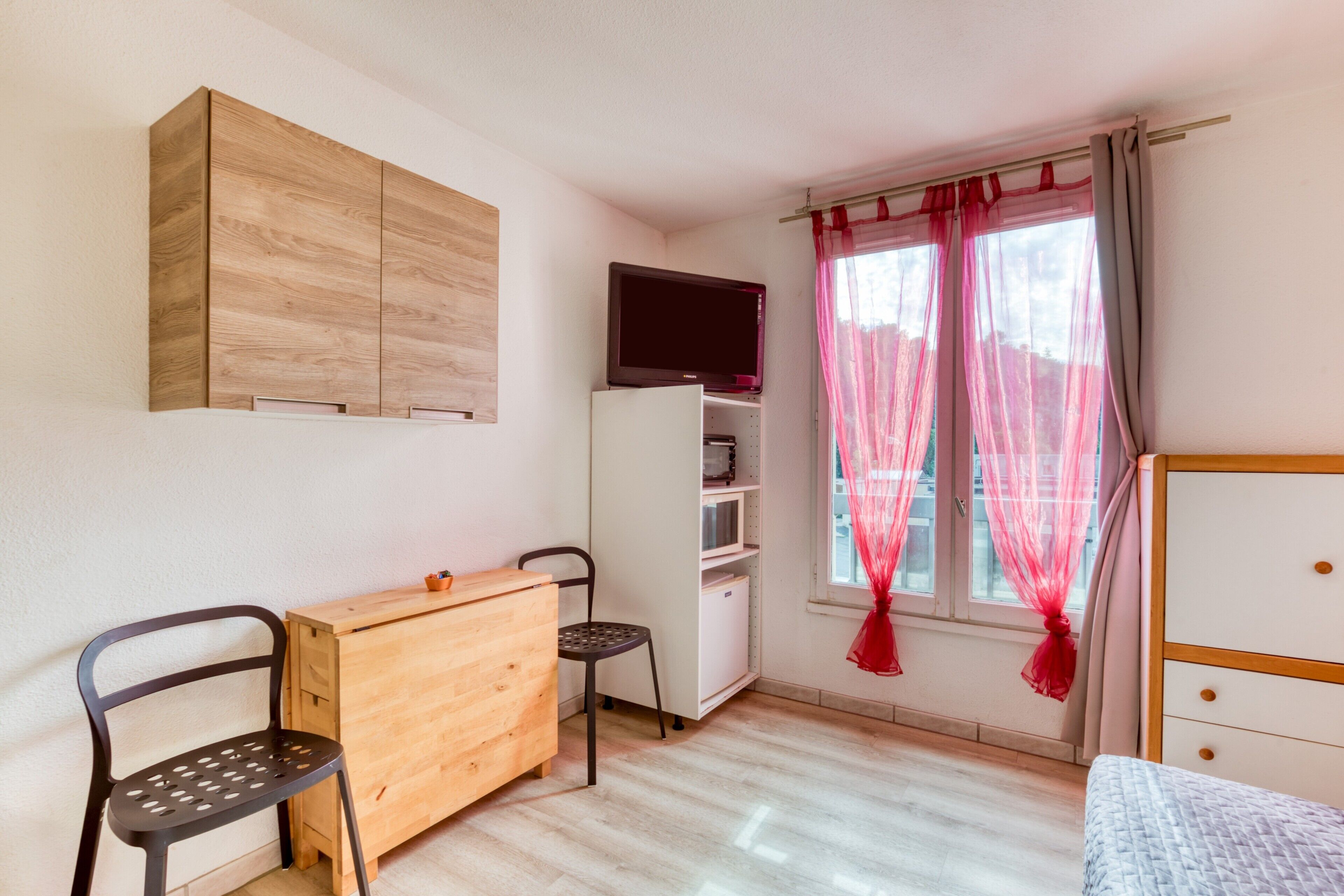 1 chambre, fer et planche à repasser, Wi-Fi