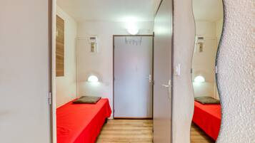 1 makuuhuone, silitysrauta/-lauta, Wi-Fi