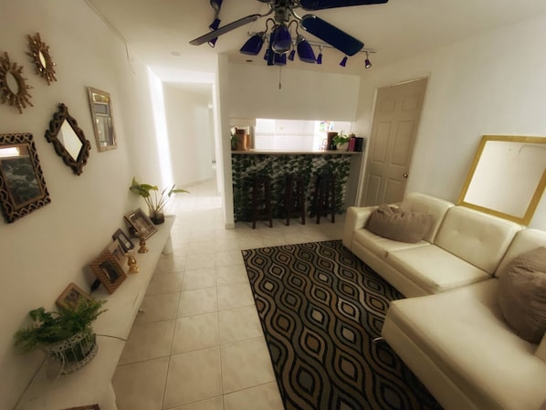 Shared Dormitory, 1 Bedroom, Smoking | Living room