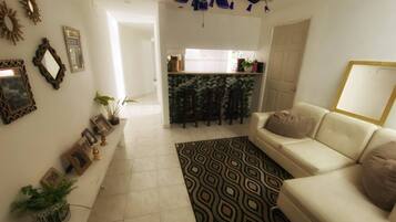 Shared Dormitory, 1 Bedroom, Smoking | Living room