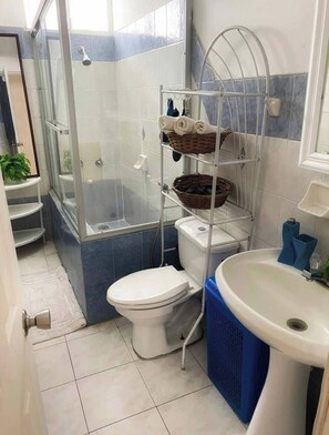 Dormitorio compartido, 1 habitación, fumadores | Baño