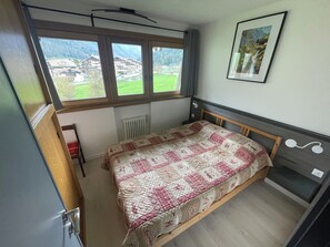 1 bedroom, iron/ironing board, bed sheets