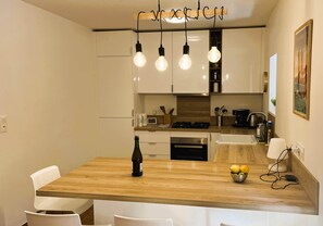 فرن، موقد طهي مسطح، غسالة أطباق، مستلزمات طهي/أطباق/أوعية