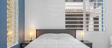 1 chambre, fer et planche à repasser, Wi-Fi gratuit, draps fournis