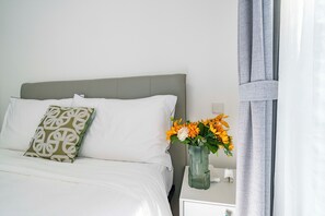 Căn hộ Superior, 4 phòng ngủ, ban công, quang cảnh thành phố | Bàn ủi/dụng cụ ủi quần áo, truy cập Internet không dây miễn phí