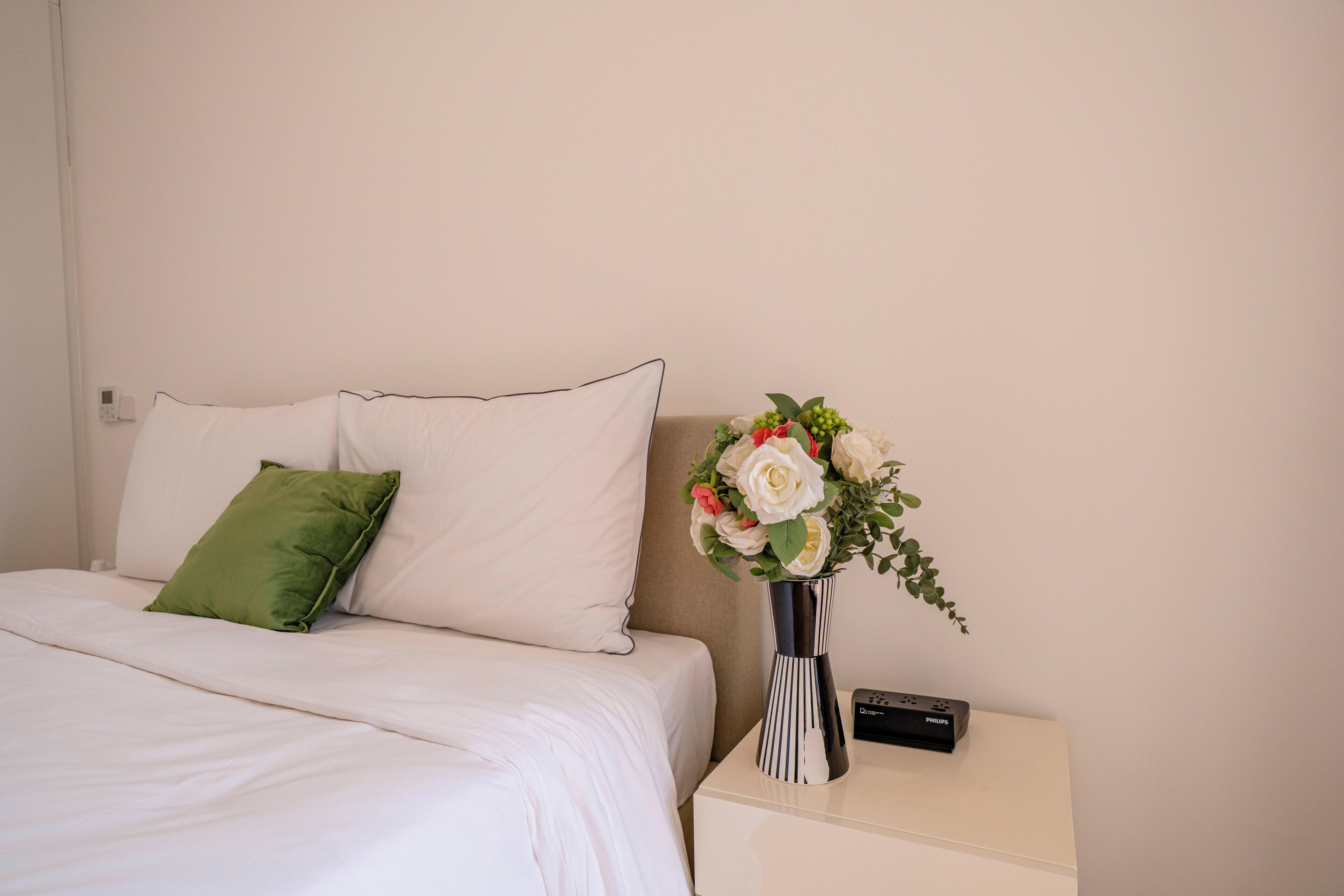 Superior Apartment, 4 Bedrooms, Balcony, City View | Iron/ironing board, free WiFi