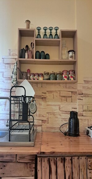 Microwave, oven, stovetop - The Home Of Bright Moments (Yerevan)