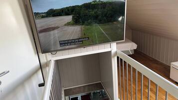 Apartment, 3 Bedrooms, Balcony, Garden View | Room amenity