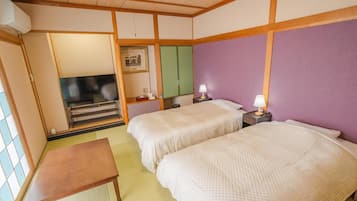 Free WiFi, bed sheets