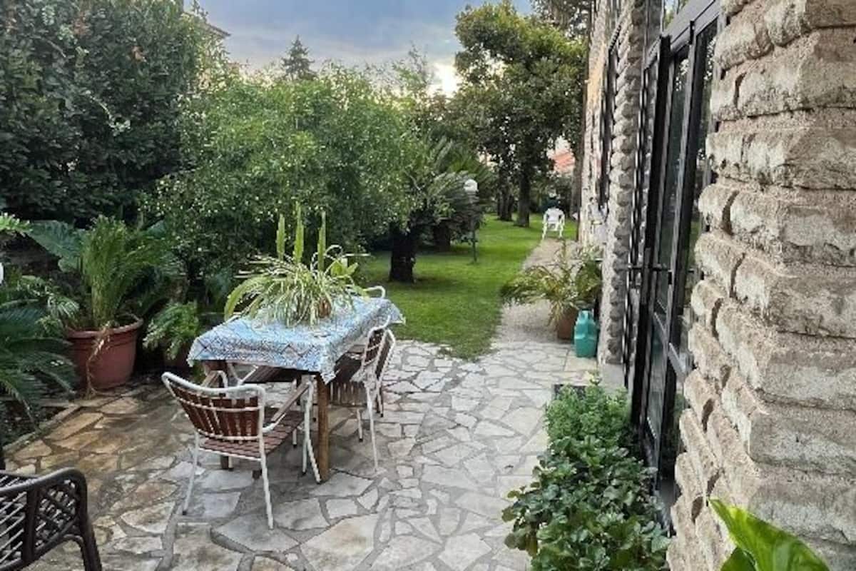 Iron/ironing board, free WiFi