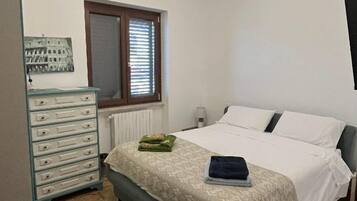 Classic Double Room, Courtyard View | Iron/ironing board, free WiFi