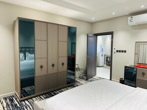 Family Double Room | Blackout drapes, iron/ironing board, free WiFi - Wasan Alsharq for Serviced Apartments (Dammam)
