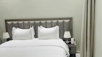 Cortinas blackout, tabla de planchar con plancha y wifi gratis