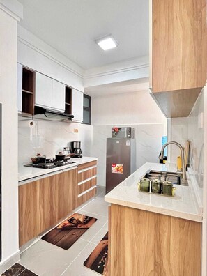 Microwave, oven, stovetop, dishwasher